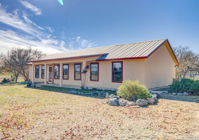 Photo 4 of Sale Pending at 473 Orchard Park, Medina, TX 78055 | MLS# 1867032 | Listing updated on 2025-09-20