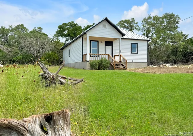 Photo 3 of Sale Pending at 1637 Bob White, Spring Branch, TX 78070 | MLS# 1867049 | Listing updated on 2025-12-01