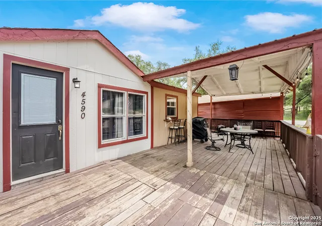 Photo 4 of Single family home for sale at 4590 Sir Arthur Way, Canyon Lake, TX 78133 | MLS# 1867093 | Listing updated on 2025-05-26