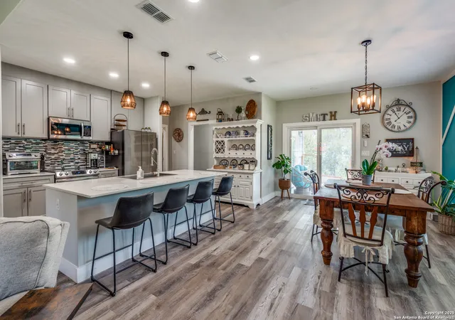 Photo 3 of Single family home for sale at 1589 Hillcrest Forest, Canyon Lake, TX 78133 | MLS# 1867335 | Listing updated on 2025-09-13
