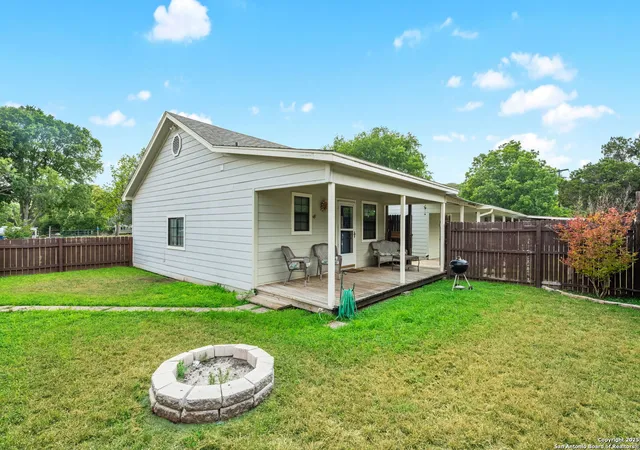 2nd image of 511 Red Bird St, Canyon Lake, TX 78133 | MLS# 1867354