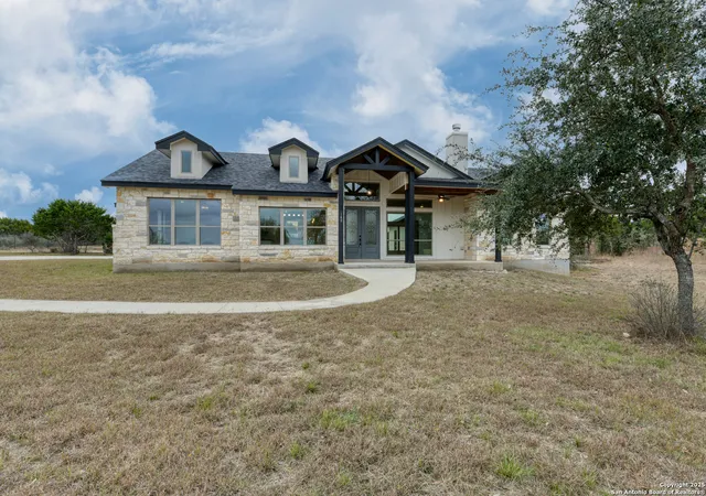 Photo 1 of Single family home for sale at 140 Horsehoe Falls, Bandera, TX 78003 | MLS# 1867367 | Listing updated on 2026-01-06