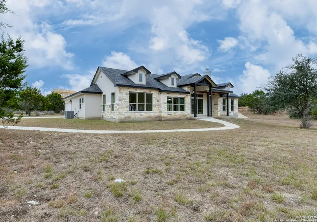 Photo 2 of Single family home for sale at 140 Horsehoe Falls, Bandera, TX 78003 | MLS# 1867367 | Listing updated on 2026-01-06