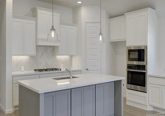 Photo 3 of Sale Pending at 394 Haby Holw, San Antonio, TX 78253 | MLS# 1867520 | Listing updated on 2025-10-13