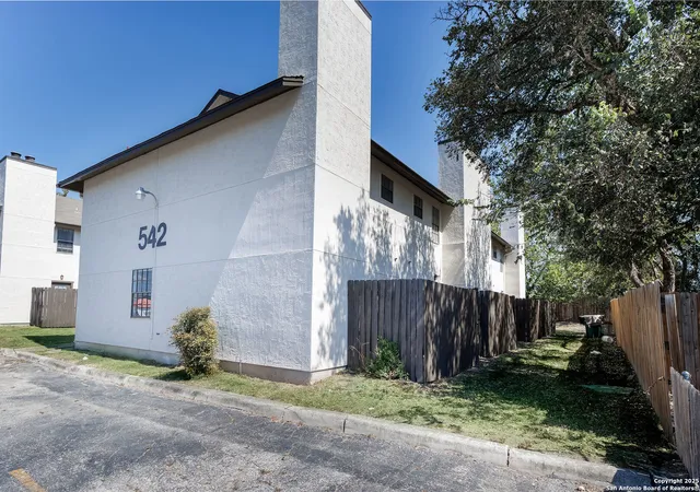Photo 3 of Multi family home for sale at 542 Dukeway, Universal City, TX 78148 | MLS# 1867606 | Listing updated on 2025-10-13