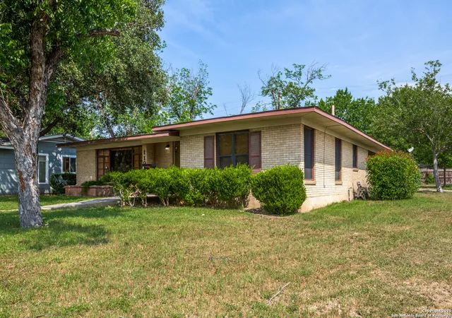 Photo 1 of Single family home for sale at 119 Janis Rae, San Antonio, TX 78201 | MLS# 1867632 | Listing updated on 2025-09-07
