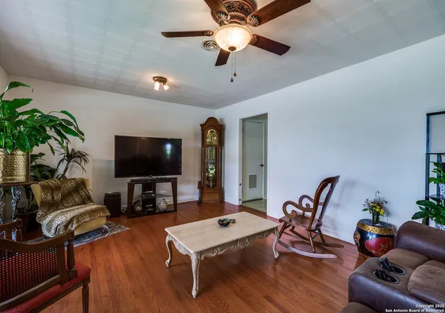Photo 2 of Single family home for sale at 119 Janis Rae, San Antonio, TX 78201 | MLS# 1867632 | Listing updated on 2025-09-07