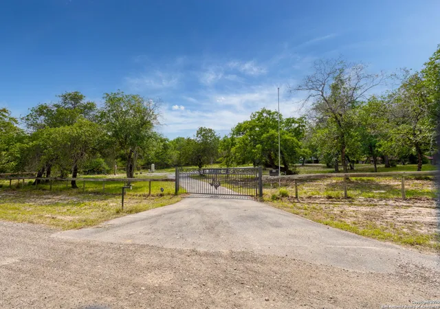 4th image of 188 Guadalupe Ranch Lane, Seguin, TX 78155 | MLS# 1867659