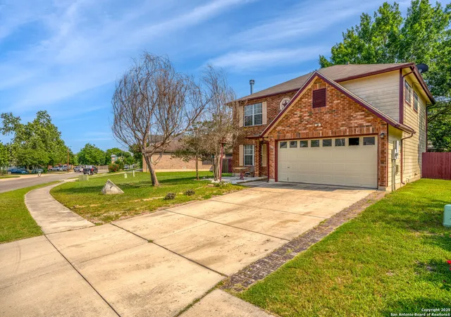 Photo 1 of Sale Pending at 1130 Stone Garden, New Braunfels, TX 78130 | MLS# 1867708 | Listing updated on 2025-10-27