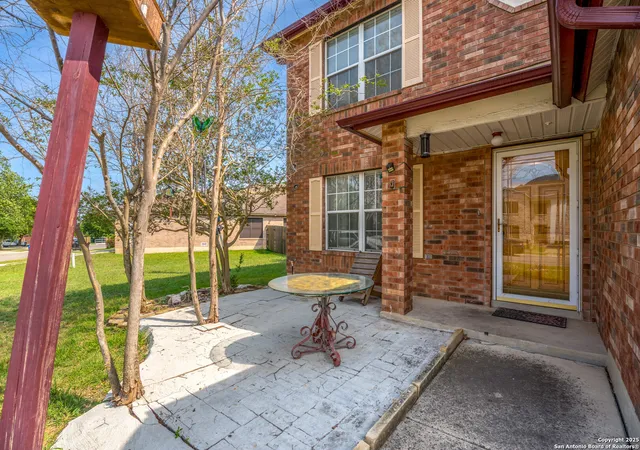 Photo 3 of Sale Pending at 1130 Stone Garden, New Braunfels, TX 78130 | MLS# 1867708 | Listing updated on 2025-10-27