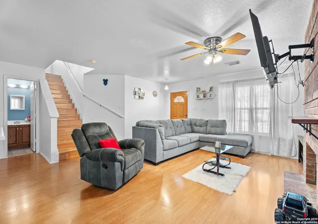 Photo 4 of Sale Pending at 1130 Stone Garden, New Braunfels, TX 78130 | MLS# 1867708 | Listing updated on 2025-10-27