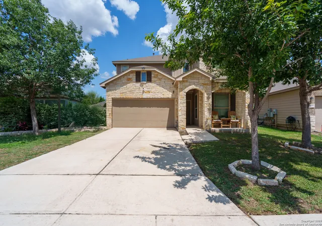 2nd image of 11607 Pelican Pass, San Antonio, TX 78221 | MLS# 1867755