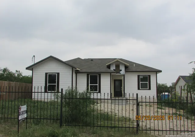 Photo 1 of Single family home for sale at 639 H, San Antonio, TX 78220 | MLS# 1867903 | Listing updated on 2025-05-29