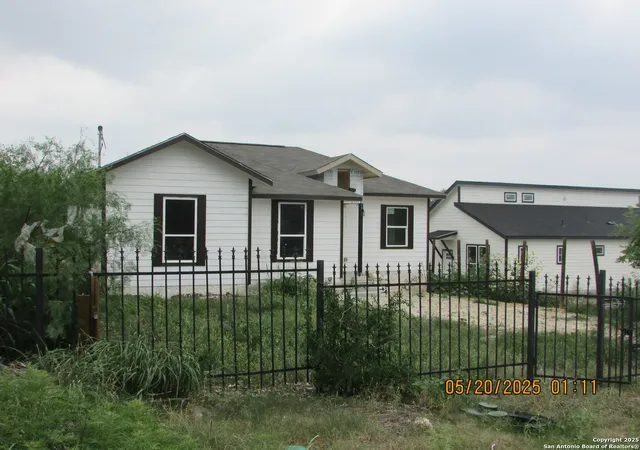 Photo 2 of Single family home for sale at 639 H, San Antonio, TX 78220 | MLS# 1867903 | Listing updated on 2025-05-29