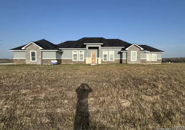 1st image of 108 Estates Dr, La Vernia, TX 78121 | MLS# 1867917