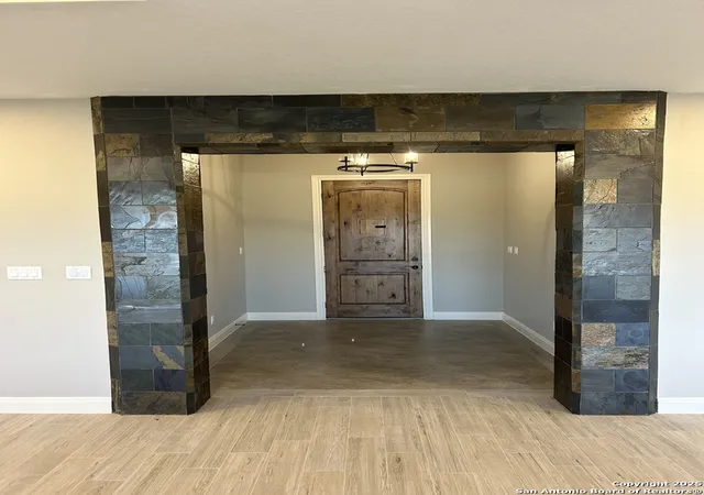 2nd image of 108 Estates Dr, La Vernia, TX 78121 | MLS# 1867917
