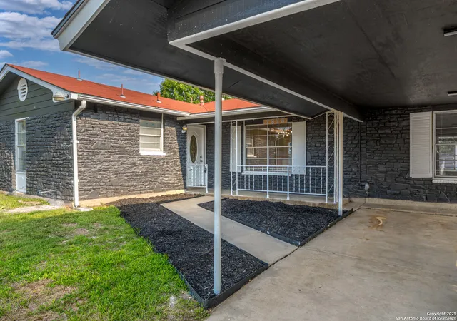 Photo 3 of Sale Pending at 7626 Westfield, San Antonio, TX 78227 | MLS# 1868038 | Listing updated on 2025-09-26