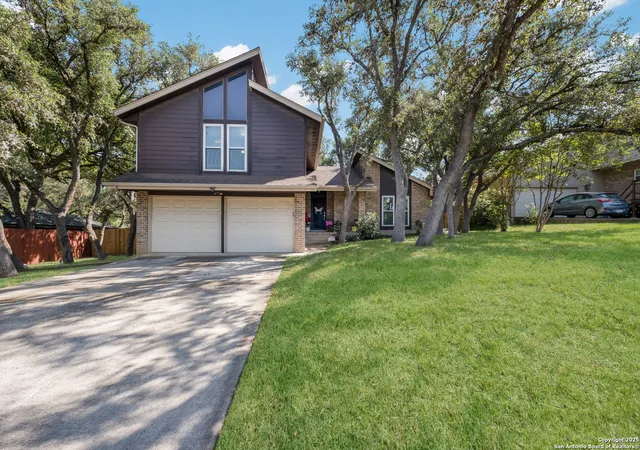 Photo 2 of Single family home for sale at 2930 Low Oak St, San Antonio, TX 78232 | MLS# 1868051 | Listing updated on 2025-11-07