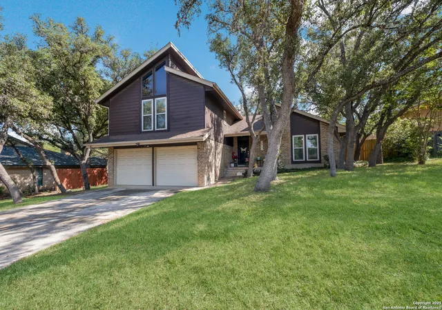 Photo 3 of Single family home for sale at 2930 Low Oak St, San Antonio, TX 78232 | MLS# 1868051 | Listing updated on 2025-11-07