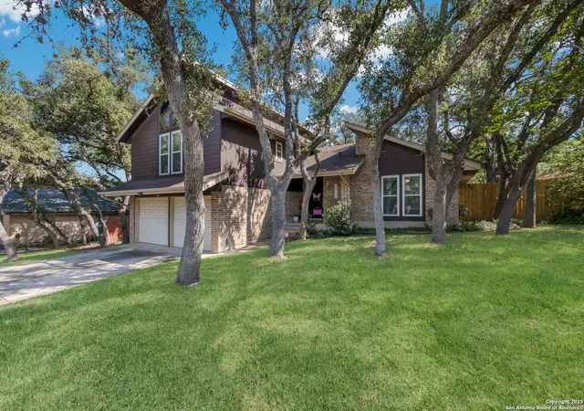 Photo 3 of Single family home for sale at 2930 Low Oak St, San Antonio, TX 78232 | MLS# 1868051 | Listing updated on 2025-11-07