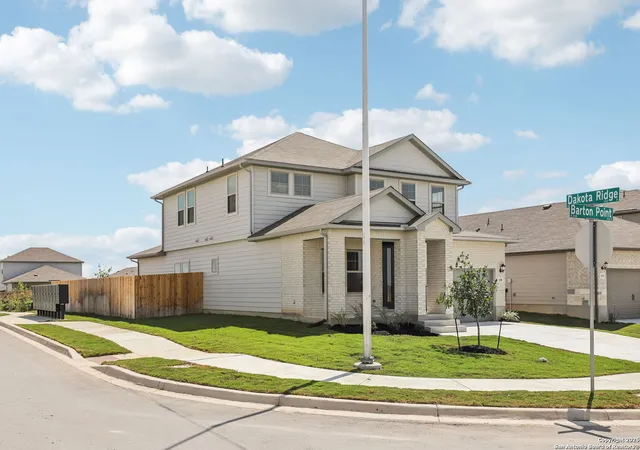 Photo 2 of Sale Pending at 138 Barton Point, San Marcos, TX 78666 | MLS# 1868065 | Listing updated on 2025-10-14