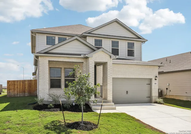Photo 3 of Sale Pending at 138 Barton Point, San Marcos, TX 78666 | MLS# 1868065 | Listing updated on 2025-10-14