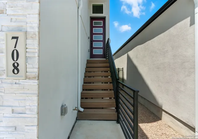 Photo 4 of Sale Pending at 20675 Huebner Rd Unit 708, San Antonio, TX 78258 | MLS# 1868158 | Listing updated on 2025-10-27