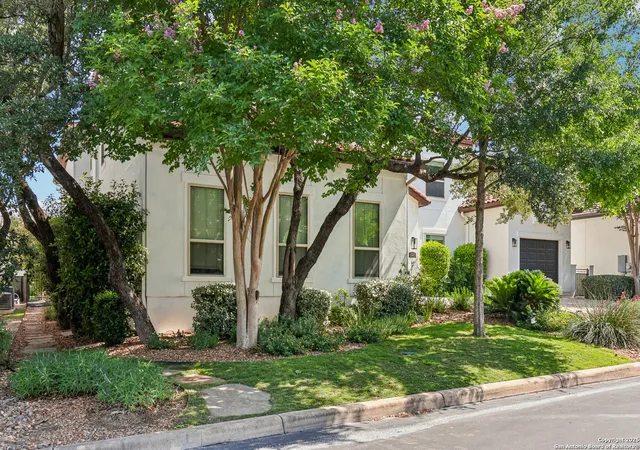 Photo 2 of Sale Pending at 6327 Almeria Cir, San Antonio, TX 78257 | MLS# 1868168 | Listing updated on 2025-10-06