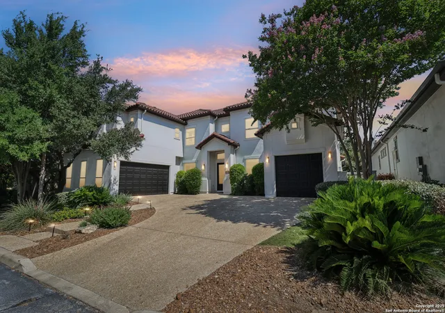 Photo 3 of Sale Pending at 6327 Almeria Cir, San Antonio, TX 78257 | MLS# 1868168 | Listing updated on 2025-10-06