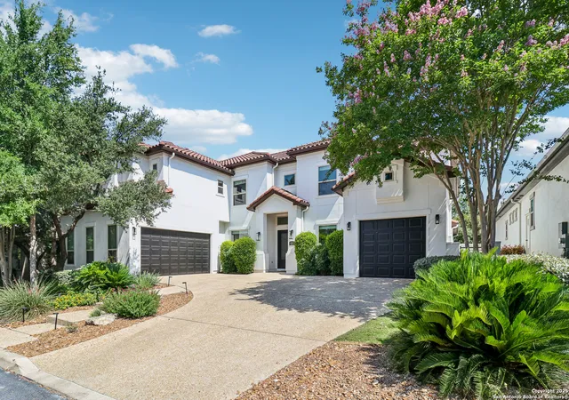 Photo 3 of Sale Pending at 6327 Almeria Cir, San Antonio, TX 78257 | MLS# 1868168 | Listing updated on 2025-10-06
