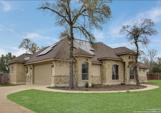Photo 3 of Sale Pending at 121 E Ashton, Floresville, TX 78114 | MLS# 1868226 | Listing updated on 2026-02-01