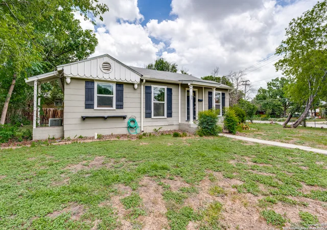 Photo 3 of Single family home for sale at 106 Field Crest Dr, San Antonio, TX 78209 | MLS# 1868243 | Listing updated on 2025-11-14