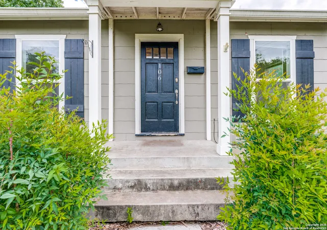 Photo 4 of Single family home for sale at 106 Field Crest Dr, San Antonio, TX 78209 | MLS# 1868243 | Listing updated on 2025-11-14