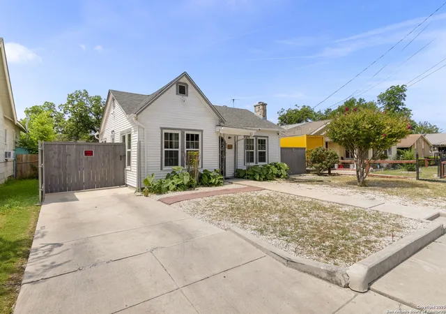 2nd image of 942 Mcilvaine, San Antonio, TX 78201 | MLS# 1868293