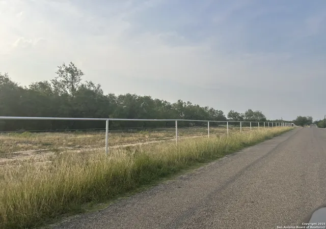 5th image of 1379 County Road 772, Natalia, TX 78059 | MLS# 1868297