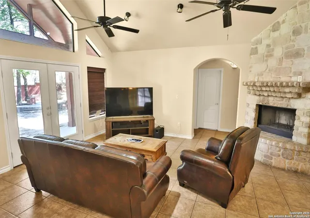 3rd image of 118 Willow Creek, Floresville, TX 78114 | MLS# 1868311