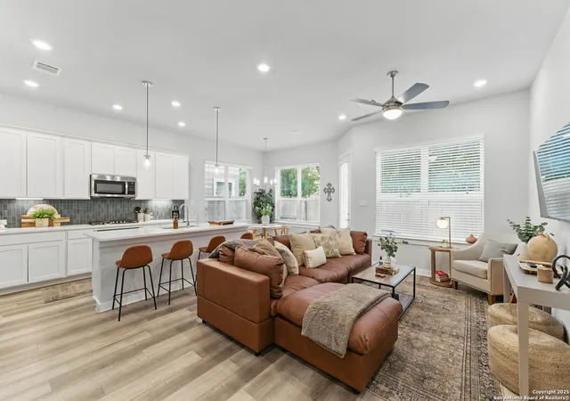 4th image of 5843 Whitby Rd #26, San Antonio, TX 78240 | MLS# 1868320