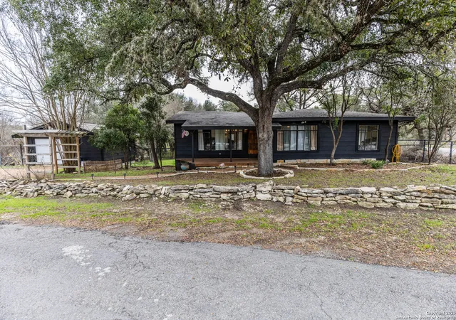 Photo 1 of Single family home for sale at 507 Twin Elm, Canyon Lake, TX 78133 | MLS# 1868352 | Listing updated on 2026-02-21