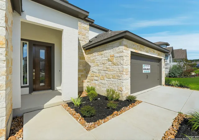 Photo 4 of Sale Pending at 414 Vamanos, Boerne, TX 78006 | MLS# 1868375 | Listing updated on 2025-11-03