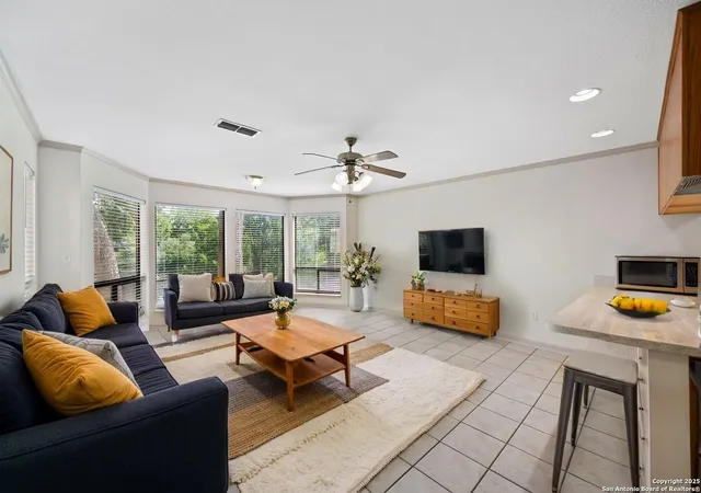 2nd image of 365 S Gilbert # 365, New Braunfels, TX 78130 | MLS# 1868420
