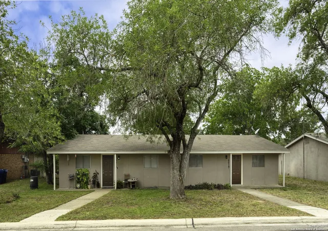 Photo 2 of Sale Pending at 801 High Meadow, Pleasanton, TX 78064 | MLS# 1868433 | Listing updated on 2025-09-03