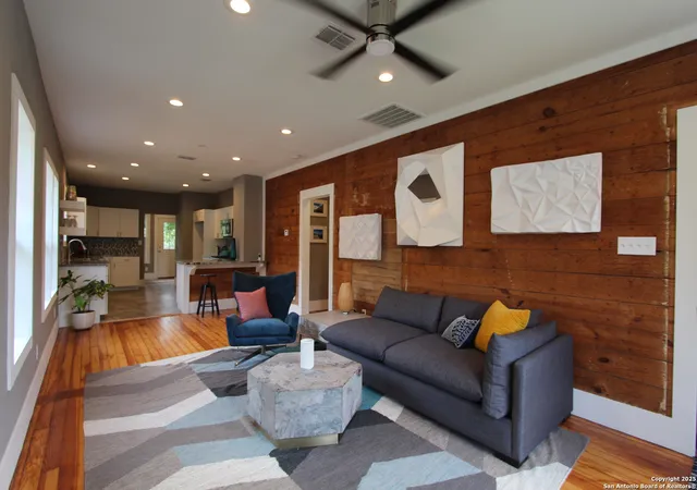 Photo 4 of Single family home for sale at 1427 Burnet Street, San Antonio, TX 78202 | MLS# 1868436 | Listing updated on 2025-10-27