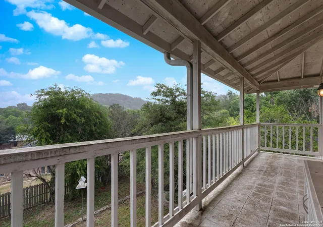 Photo 1 of Single family home for sale at 1306 Lytle, Kerrville, TX 78028 | MLS# 1868573 | Listing updated on 2025-08-10