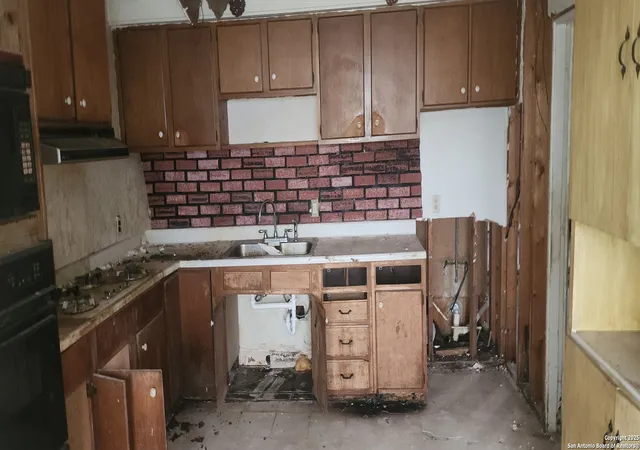 Photo 3 of Single family home for sale at 15903 Heidelberg, La Coste, TX 78039 | MLS# 1868578 | Listing updated on 2025-10-12