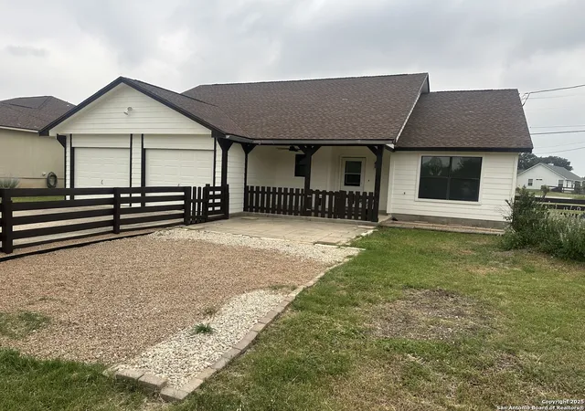 Photo 3 of Sale Pending at 185 Quail Valley Dr, Bandera, TX 78003 | MLS# 1868628 | Listing updated on 2026-03-24