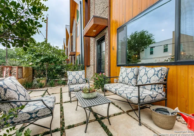 Photo 3 of Single family home for sale at 310 Clay, Residence 6, San Antonio, TX 78204 | MLS# 1868662 | Listing updated on 2025-10-09
