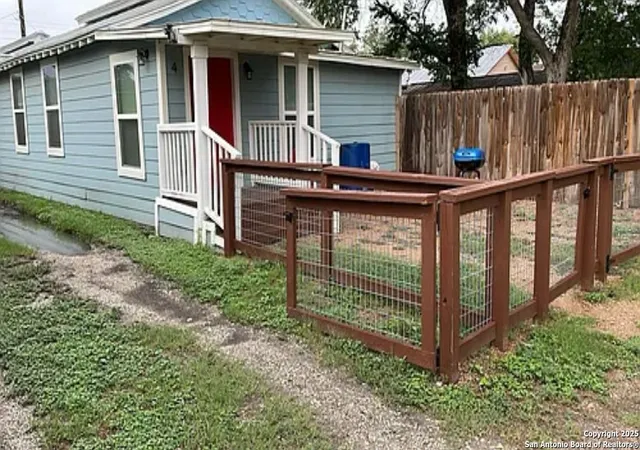 Photo 4 of Multi family home for sale at 235 Gabriel, San Antonio, TX 78202 | MLS# 1868685 | Listing updated on 2025-08-31