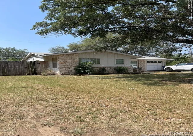 Photo 3 of Single family home for sale at 4206 Parkwood Dr, San Antonio, TX 78218 | MLS# 1868820 | Listing updated on 2025-09-13