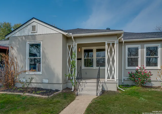 Photo 2 of Single family home for sale at 2411 W Huisache Avenue, San Antonio, TX 78228 | MLS# 1868877 | Listing updated on 2025-11-18