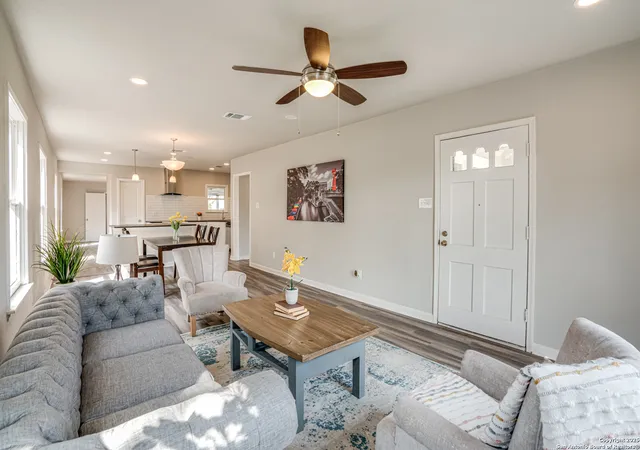 Photo 3 of Single family home for sale at 2411 W Huisache Avenue, San Antonio, TX 78228 | MLS# 1868877 | Listing updated on 2025-11-18